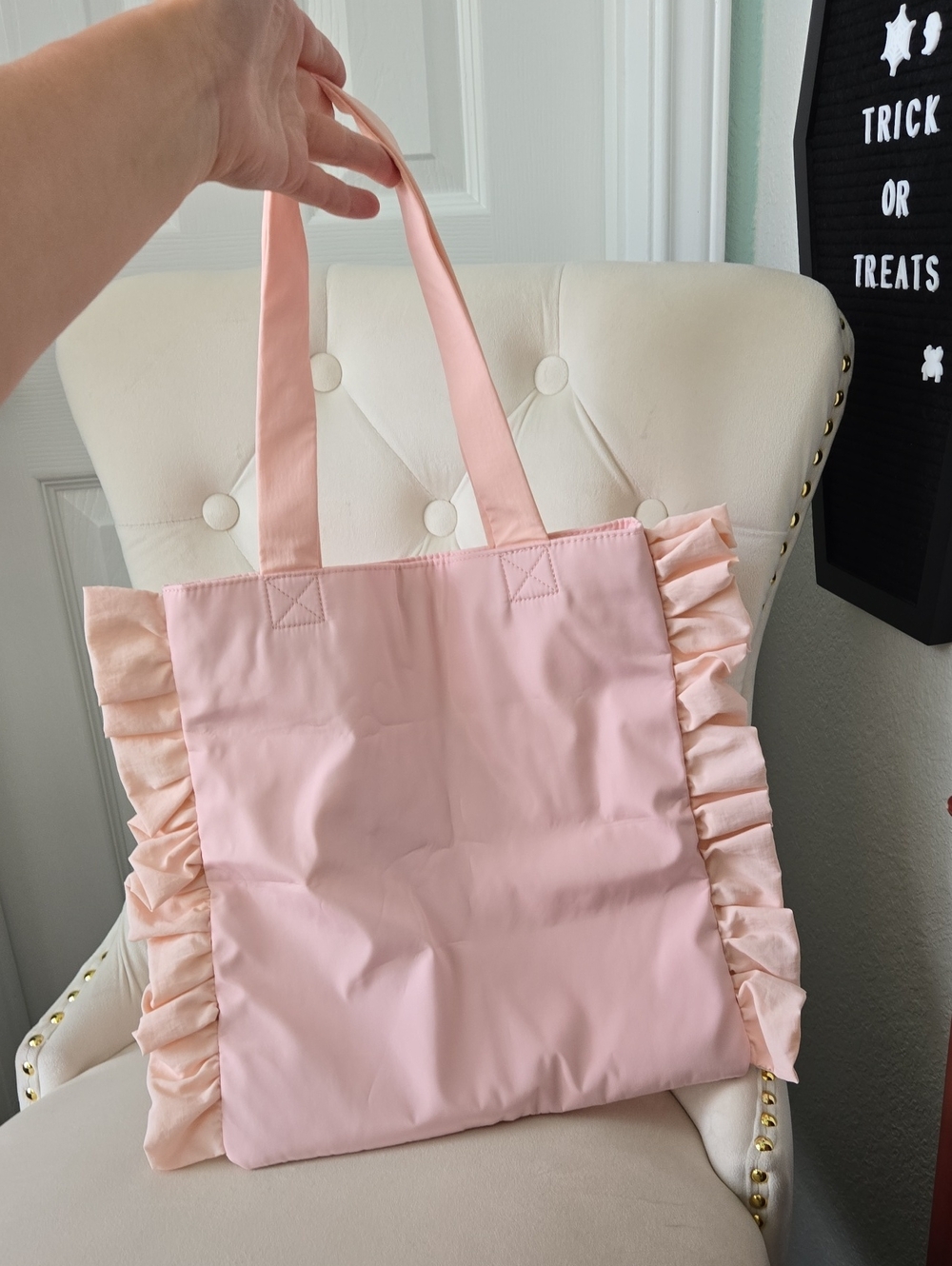 Durable Bow-Embroidered Ruffle Tote In Soft PInk, NWOT - Picture 7 of 14